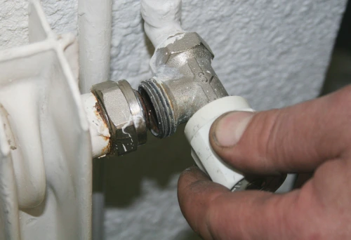Changer son robinet de radiateur