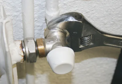 Changer son robinet de radiateur